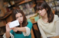 ����Ʒ���������㣺��̸�������۽������ͷ�����Ĭ��